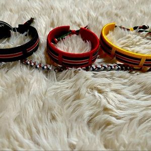 One size bracelets, adjustable band, durable and colorful.